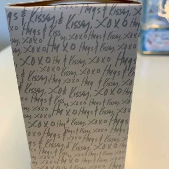 XOXO 3 piece boxed earring set. New - Picture 8 of 9